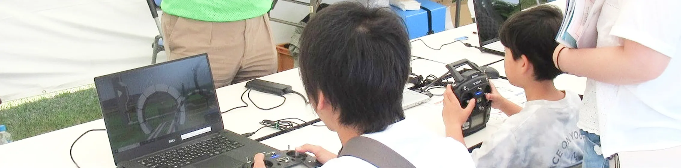 ドローン体験イベントの様子